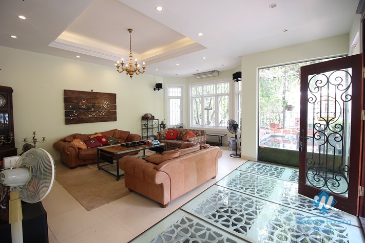 A huge 5  bedroom villa with indoor swimming pool for rent in Vuon Dao